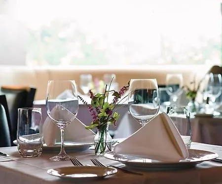 Hotel Logis Grangier 3*