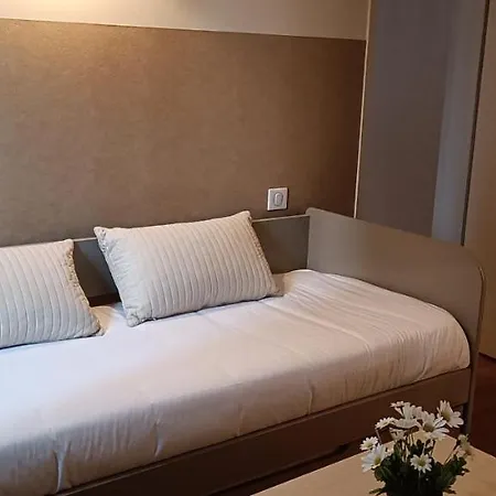 Logis Grangier Отель 3*