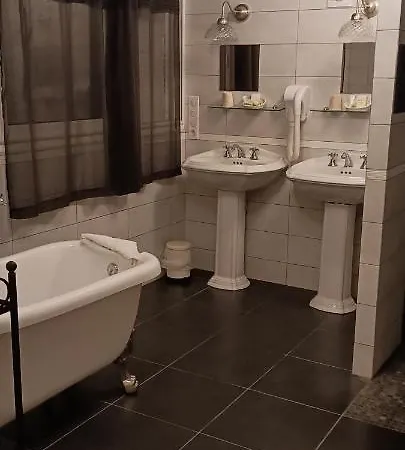 Logis Grangier Hotel 3*