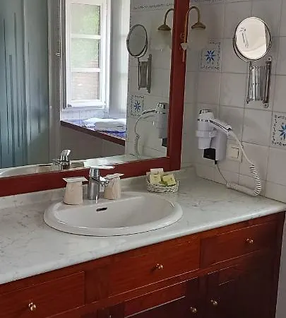 格兰吉尔之家酒店 3* 圣索泽