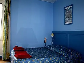 格兰吉尔之家酒店 3* 圣索泽