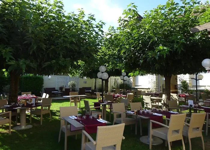 Logis Grangier فندق 3*