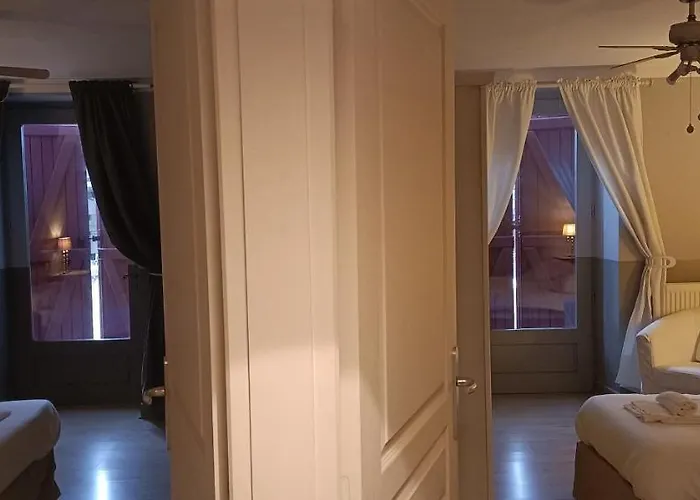 Logis Grangier Hotel