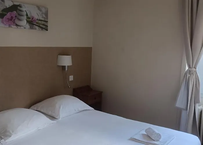 Logis Grangier Hotel